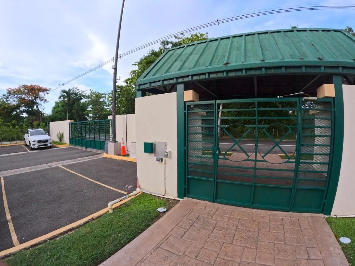 Ocean View, Pool, Gym, Basketball Court, Wifi Cabo Rojo Apartment